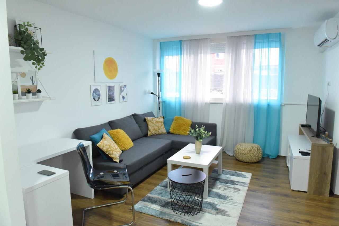 Central Apartment ชูปริยา ภายนอก รูปภาพ