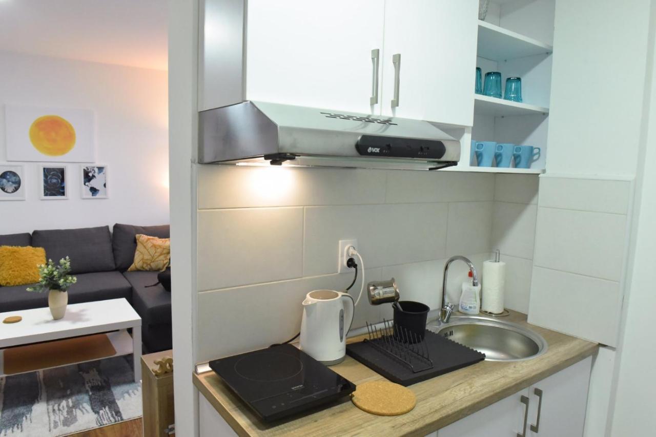 Central Apartment ชูปริยา ภายนอก รูปภาพ