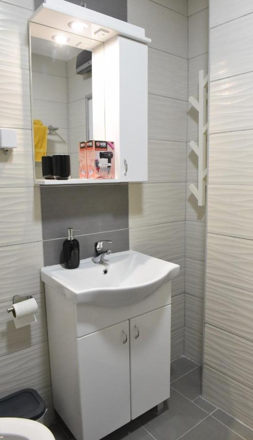 Central Apartment ชูปริยา ภายนอก รูปภาพ